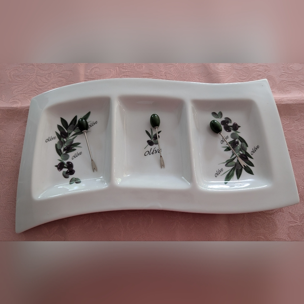 D'Lusso Home Collection Olive 3 Section Tray W/3 Olive Forks